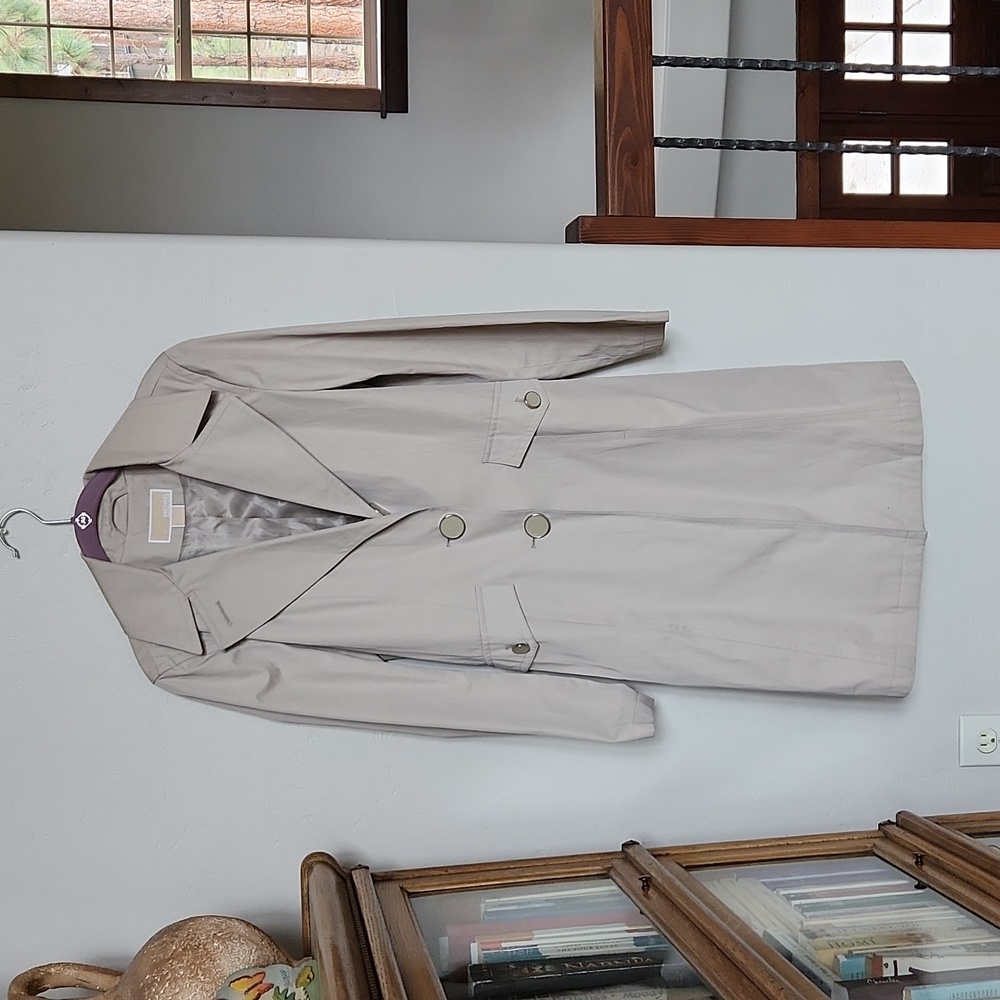 Women's Michael Kors rain / trench coat